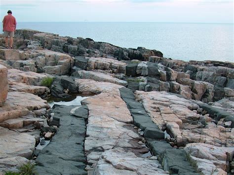 Igneous Rocks - Geology (U.S. National Park Service)