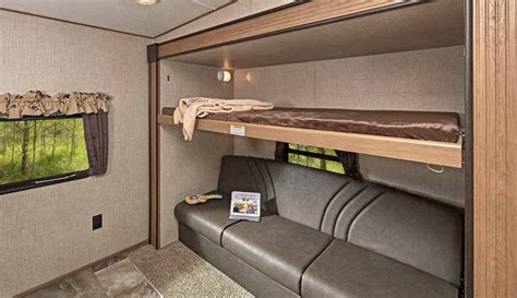 10 Awesome Travel Trailers With Bunk House | House bunk bed, Bunk house ...