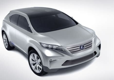 Lexus hybrid crossover for Paris | Life