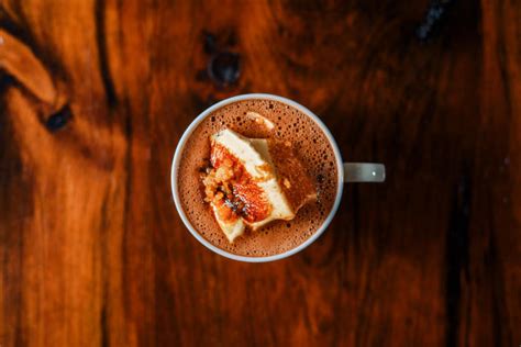 Hot chocolate spots to warm up a Chicago winter | Choose Chicago