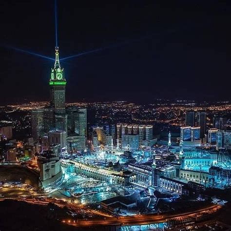 Night View of the Masjid-Al-Haram, Makkah | Makkah, Islamic pictures, Islam beliefs