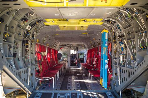 Inside the Army's CH-47F Chinook helicopter (pictures) | Chinook ...