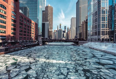 How Cold Do Chicago Winters Really Get? | New City Moving