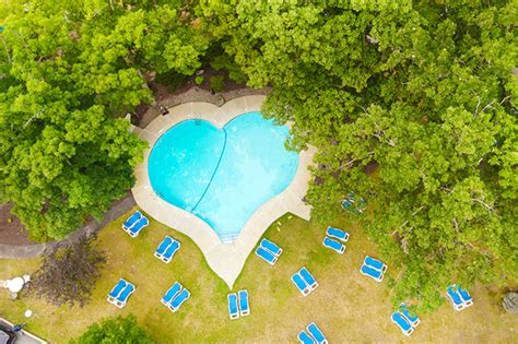 Cove Haven Resort: Pool & Spa Day Pass Poconos | ResortPass