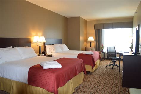 Holiday Inn Eau Claire South Guest Room- Eau Claire, Wisconsin | Room, Guest room, Home