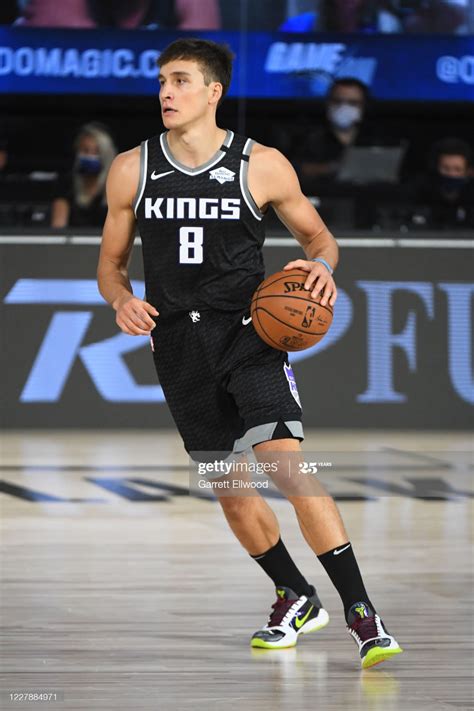 Bogdan Bogdanovic of the Sacramento Kings handles the ball against... | Sacramento kings ...