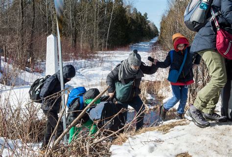 Fleeing U.S. for Asylum, and Handcuffed in Canada - The New York Times