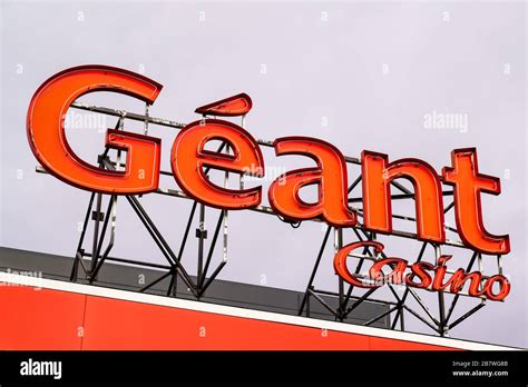 Geant casino hi-res stock photography and images - Alamy