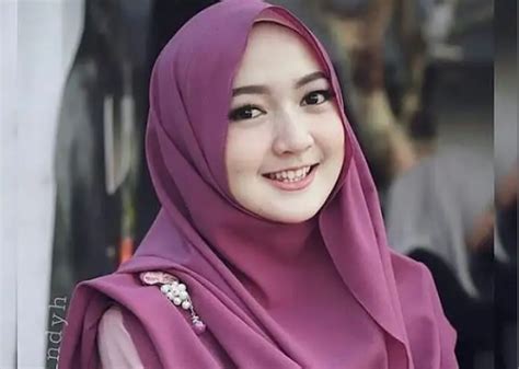 246 Wallpaper Hd Wanita Cantik Berhijab Images - MyWeb