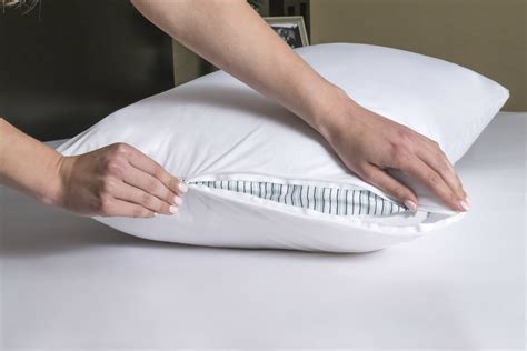 Waterproof Pillow Protectors (Set of 2) - Zippered Allergen and Dust M | Four Seasons Essentials