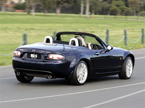 Mazda MX-5 Roadster-Coupe AU-spec (NC) 2005–08 wallpapers (1600x1200)