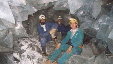 Another reason to start Caving! ♥ This fabulous cave of giant Selenite crystals was discovered ...