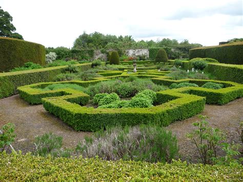 romancourt365: Two Gardens in Scotland