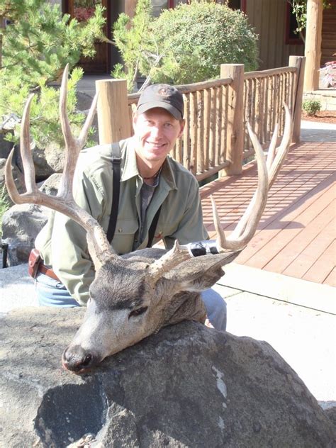 Guided Hunts - Trophy Mule Deer Hunting in Oregon | Highland Hills Ranch