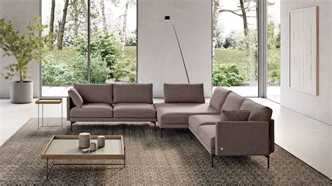 Freedom. a modular sofa with infinite solutions