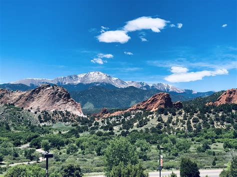 [UPDATED] 30+ Dreamy Airbnb Colorado Springs Rentals (August 2020)