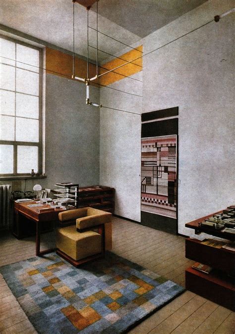 Walter Gropius' office at the Weimar Bauhaus, 1924 | Bauhaus interior, Bauhaus design, Bauhaus ...