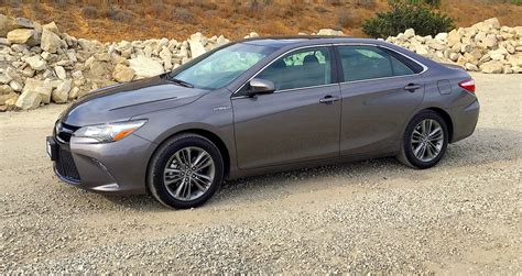 2015 Toyota Camry Hybrid Review – We Score 40 MPG in Seven-Day Test ...