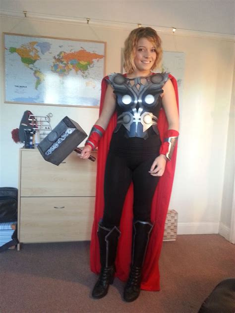 Fem!Thor cosplay | Costume thor, Meilleur costume d'halloween, Costumes ...