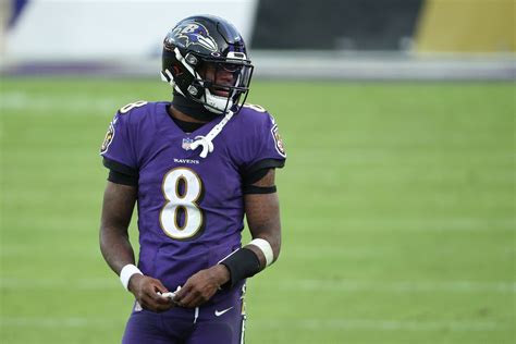 Baltimore Ravens: Lamar Jackson has a shot at history in week 17