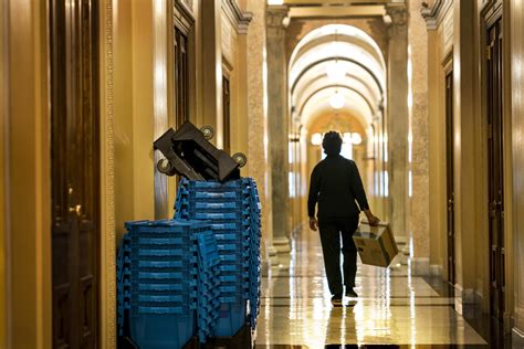 This Is How Federal Workers Are Struggling During The Government Shutdown