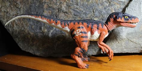 Velociraptor (The Lost World: Jurassic Park Series 1 by Kenner) – Dinosaur Toy Blog