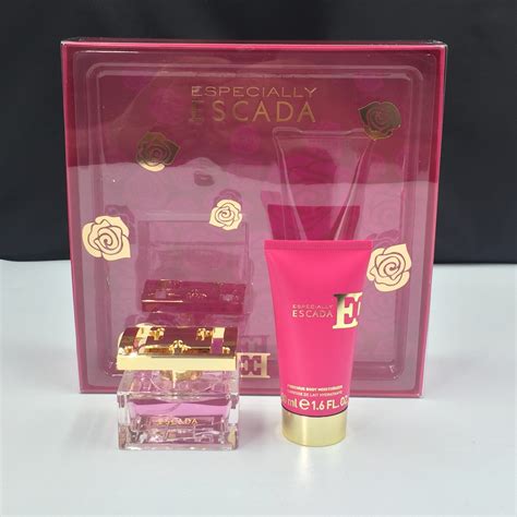 Escada Especially Escada Gift Set 30ml Eau De Parfum + Moisturizer