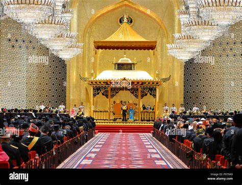 Sultan of brunei palace hi-res stock photography and images - Alamy