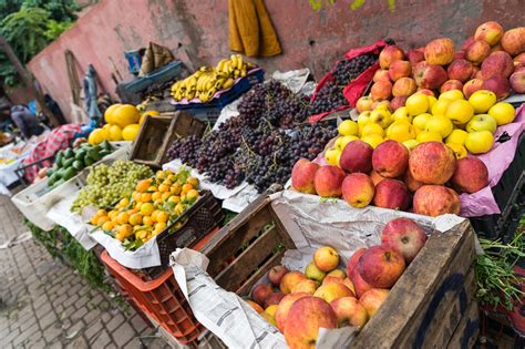 The Overwhelming Marrakech Markets - GlobeSlice