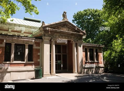 The Bronx Zoo, Wildlife Conservation Society, Bronx Park, Bronx, NYC Stock Photo - Alamy