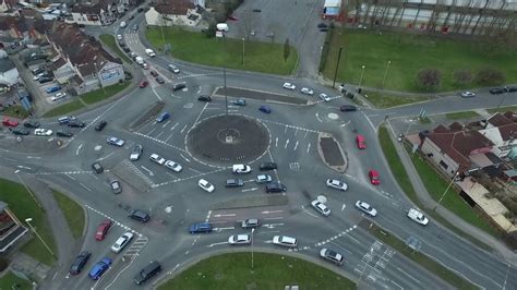 The "Magic Roundabout" in Swindon England - 5 miniature roundabouts in ...