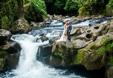 Costa Rica waterfall wedding locations | Best Waterfall venue 2023