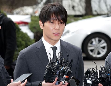 Ex-FT Island Member, Choi Jong-Hoon Is Booked For Bribing Police | E! News