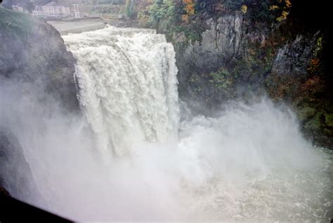 Snoqualmie Falls, flood of November 1985 - World of Waterfalls