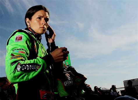 IndyCar drivers comment on Danica Patrick making Indianapolis 500 return