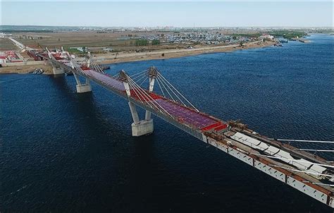 Russia and China are connected: first bridge between the neighbours is joined together