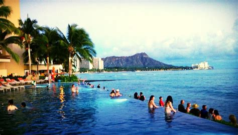 Waikiki Sheraton Infinity Pool | Infinity pool, Waikiki, Places