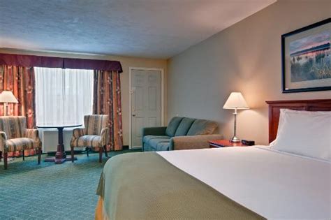 Days Inn & Suites Moncton $75 ($̶8̶0̶) - UPDATED 2017 Prices & Hotel Reviews - New Brunswick ...