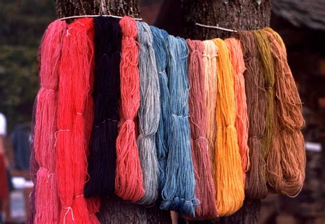 How to Dye Fabric With Natural Dyes