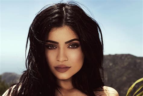 Kylie Jenner Looks Totally Different Without Makeup | StyleCaster