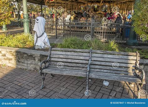 La Ronde Halloween Decoration Editorial Photography - Image of haunted, helen: 82307847