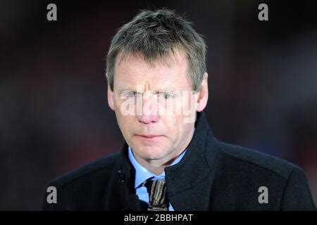 England U21 football manager Stuart Pearce with his wife Elizabeth ...