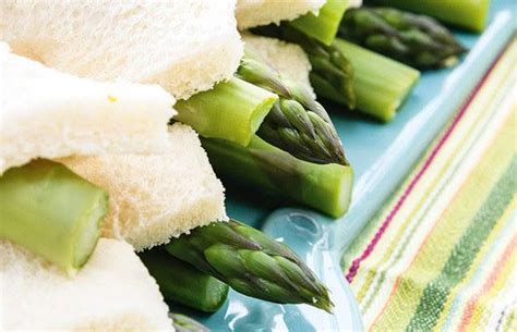 Recipe: Asparagus Rolls