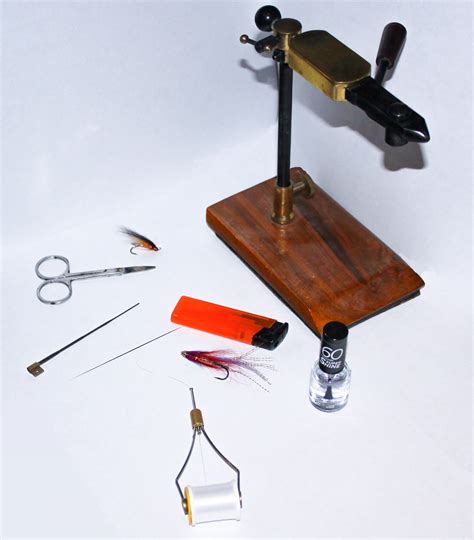 Salmon fly tying for beginners - Off the Scale magazine