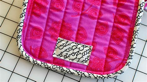 DIY Clutch Bag Pattern: free sewing pattern