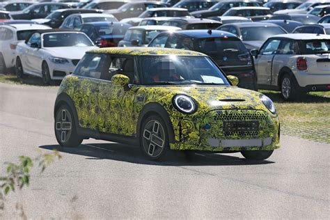 2021 Mini Electric set to gain styling tweaks, new infotainment | Autocar