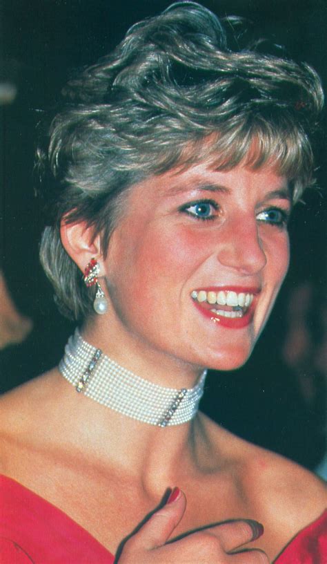 A look at some of Princess Diana’s Jewels | Pearl choker, Diana and Princess diana