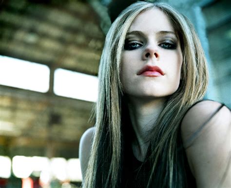 Avril Lavigne Under My Skin - Under My Skin Photo (11866107) - Fanpop