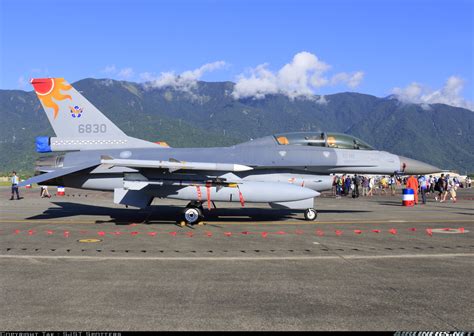 Lockheed Martin F-16B Fighting Falcon - Taiwan - Air Force | Aviation ...