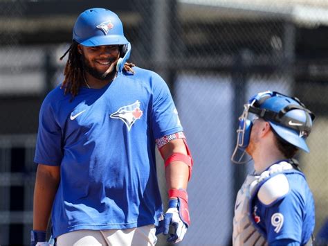 Vlad Guerrero Jr. exits exhibition game with apparent injury | Sudbury Star